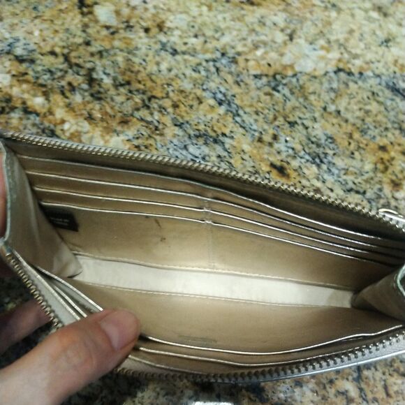 COACH HOLIDAY POPPY SILVER GOLD LMTD LEATHER Wristlet GUC Sm RETIRED - Picture 9 of 12